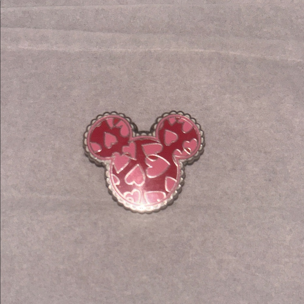 2009 Disney Heart Minnie Mouse Pin